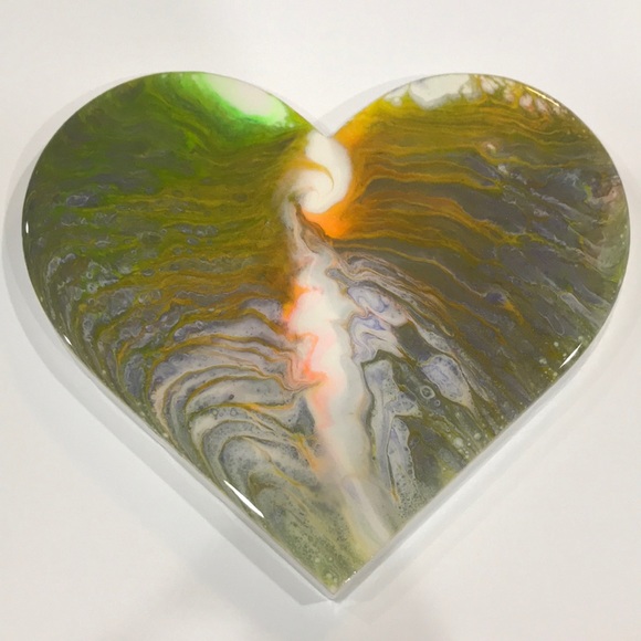 NWOT Fluid Art Wood Heart Plaque, Abstract Art